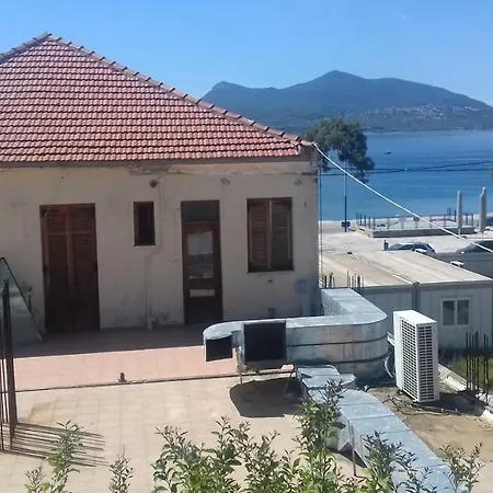 Dina Loutra Edipsou (Evia)
